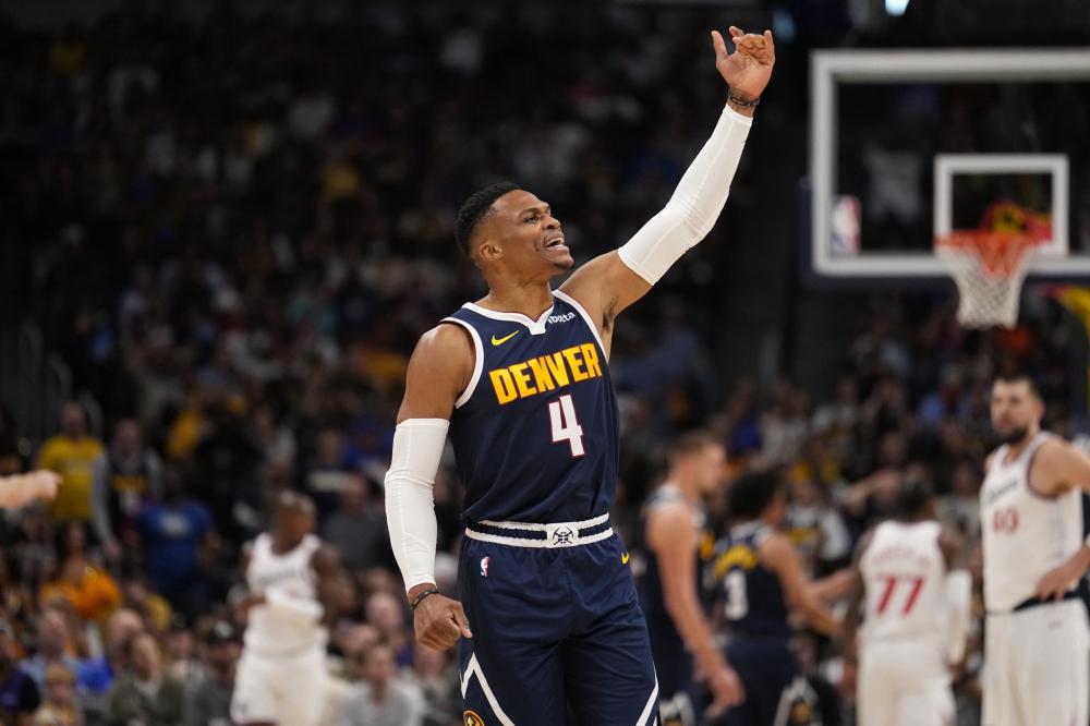 [中超]童磊右路传中 布彭扎头球后蹭破门.