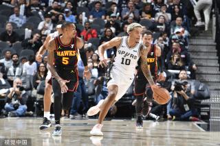 丹麦队防守稳固